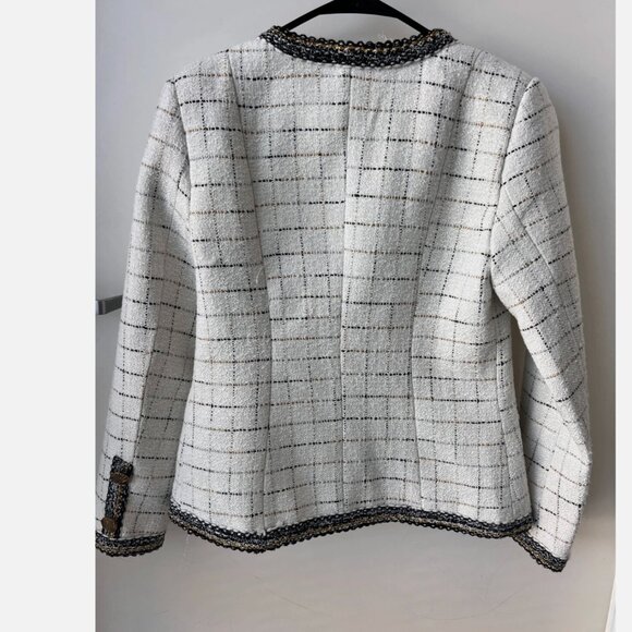 CoCo C-Inspired Tweed Jacket XS-S Hand-Beaded Detailing - Elegant and Chic - Picture 3 of 3